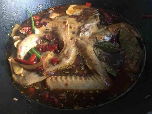 鹵鴨翅的做法-香辣味鹵菜譜-易網健康養生網 鹵鴨翅的做法-香辣味鹵菜譜