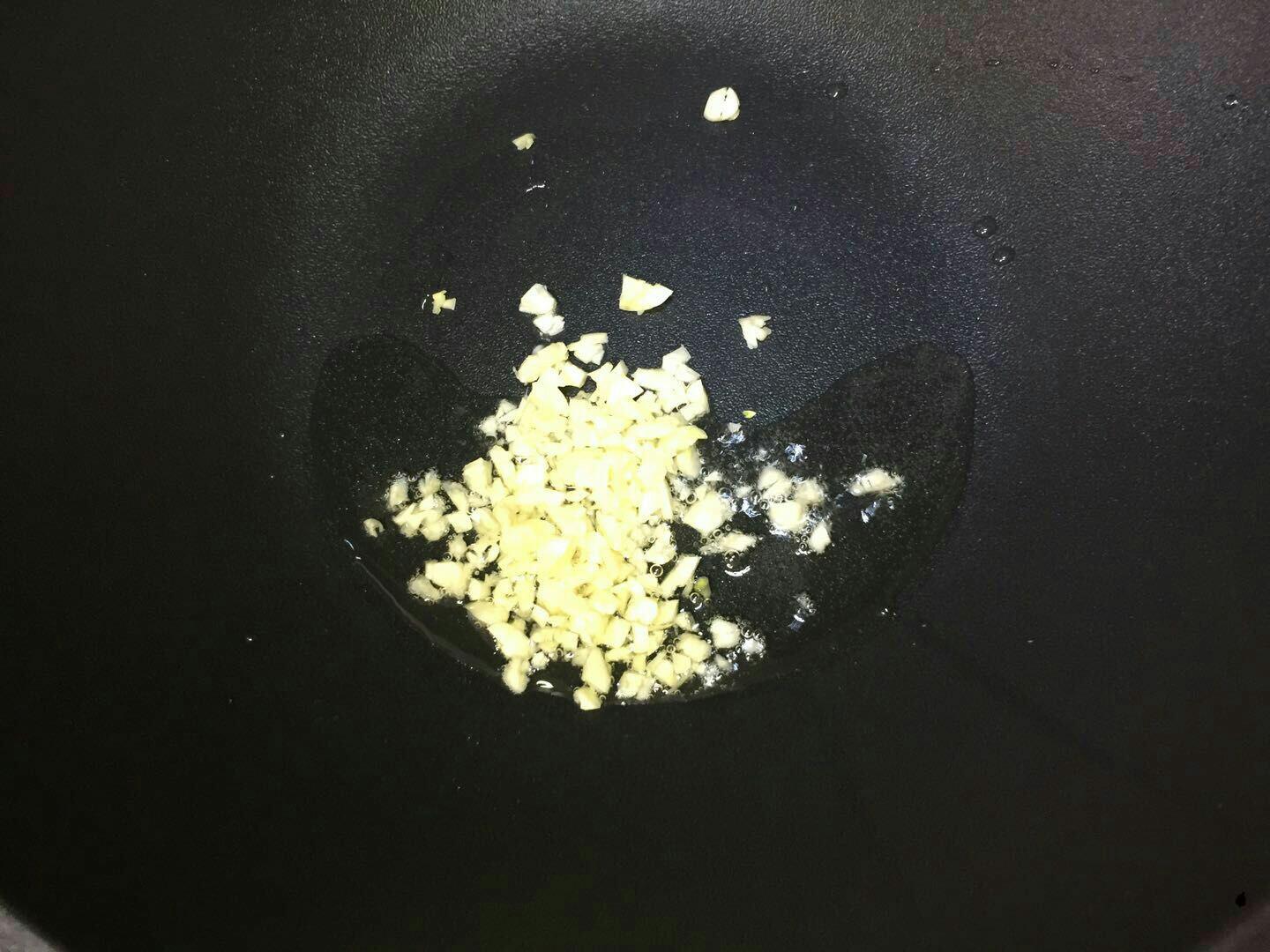 蒜蓉茼蒿的做法-家常味炒菜譜-易網健康養生網 蒜蓉茼蒿的做法-家常味炒菜譜