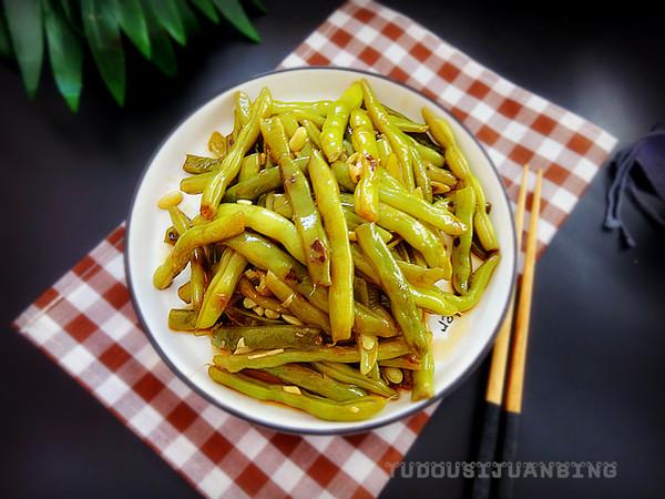 蒜香豆角的做法-蒜香味炒菜譜-易網健康養生網 蒜香豆角的做法-蒜香味炒菜譜
