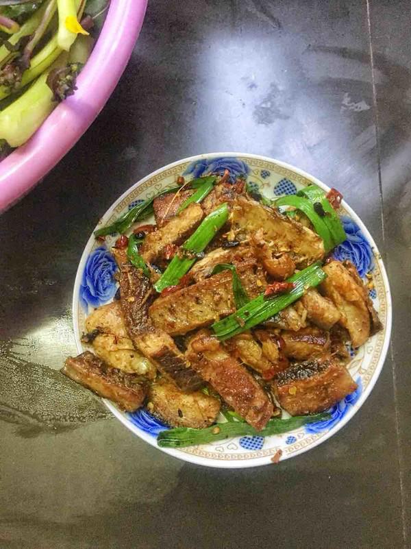 紅燒鱤魚(yú)的做法-香辣味燒菜譜-易網(wǎng)健康養(yǎng)生網(wǎng) 紅燒鱤魚(yú)的做法-香辣味燒菜譜