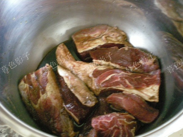 醬牛腱子的做法-醬香味煮菜譜-易網健康養生網 醬牛腱子的做法-醬香味煮菜譜