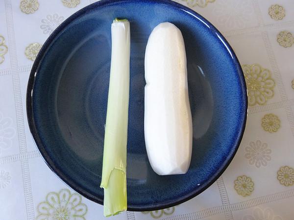 酸甜蘿卜絲的做法-酸甜味拌菜譜-易網<a href=http://www.xllyou.com/ target=_blank class=infotextkey>健康養生</a>網 酸甜蘿卜絲的做法-酸甜味拌菜譜