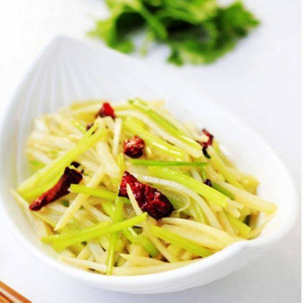 毛芹菜炒土豆的做法-家常味炒菜譜-易網健康養生網 毛芹菜炒土豆的做法-家常味炒菜譜