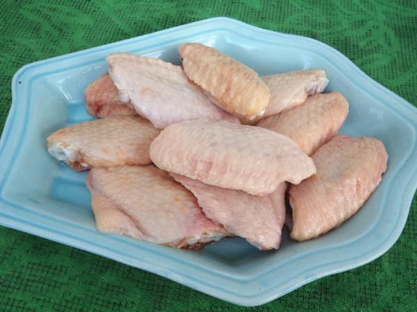 京醬雞翅中的做法-醬香味燒菜譜-易網<a href=http://www.xllyou.com/ target=_blank class=infotextkey>健康養生</a>網 京醬雞翅中的做法-醬香味燒菜譜