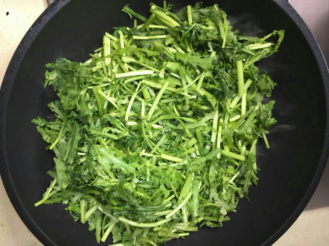 蒜蓉茼蒿的做法-家常味炒菜譜-易網健康養生網 蒜蓉茼蒿的做法-家常味炒菜譜