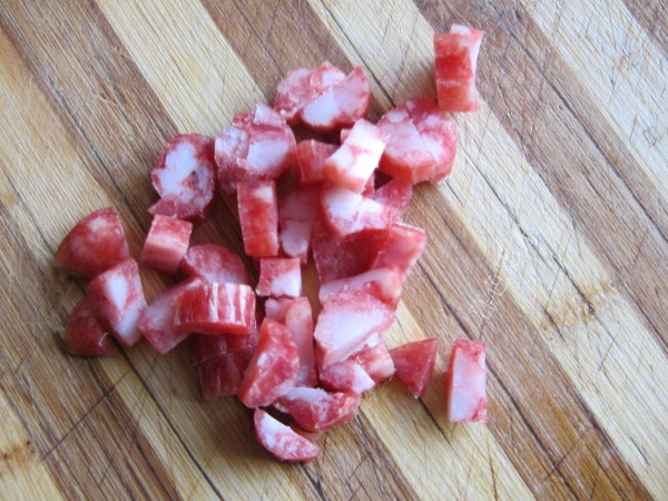 臘腸炒什錦的做法-甜味炒菜譜-易網健康養生網 臘腸炒什錦的做法-甜味炒菜譜