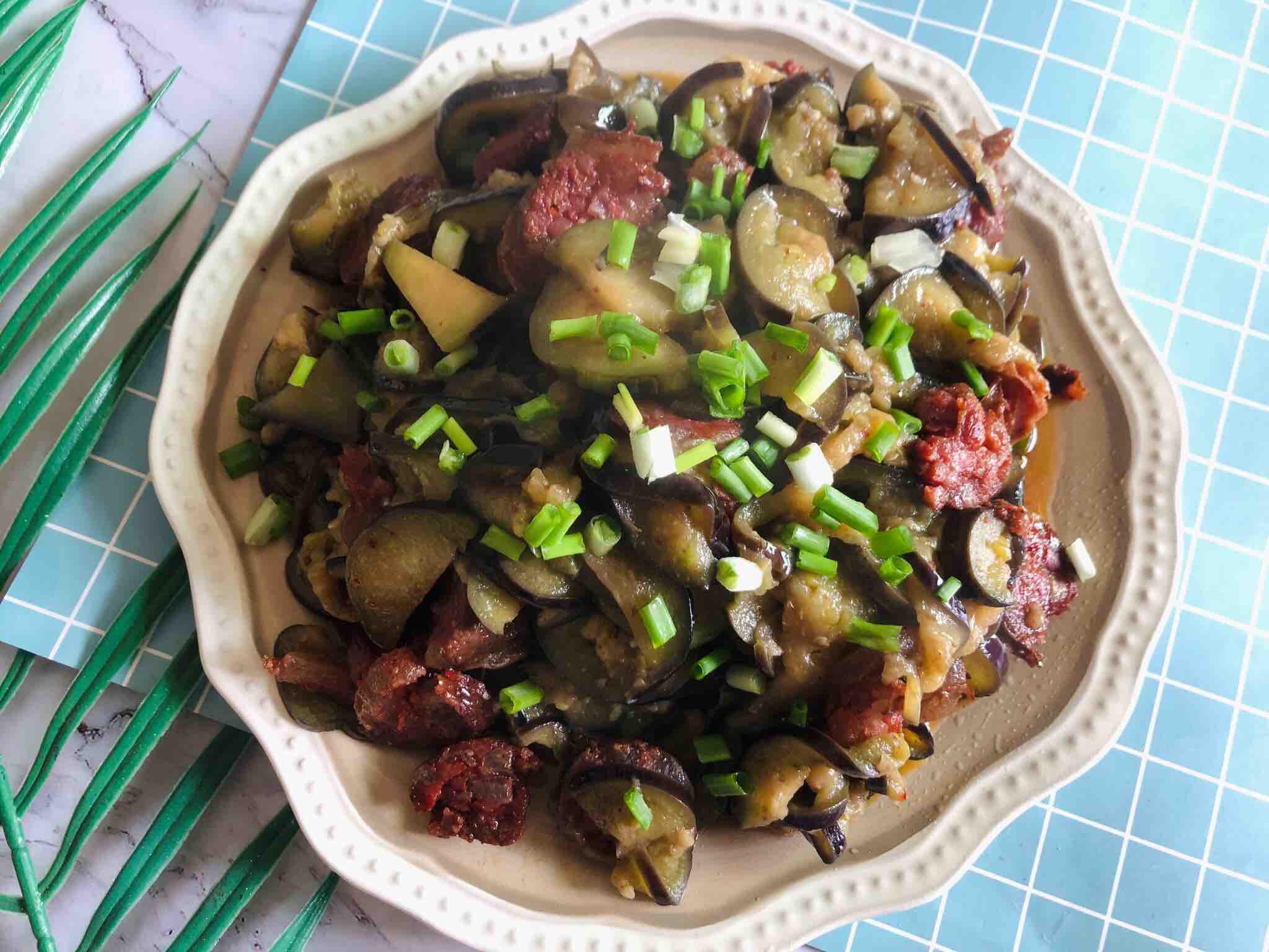 臘味茄片的做法-家常味炒菜譜