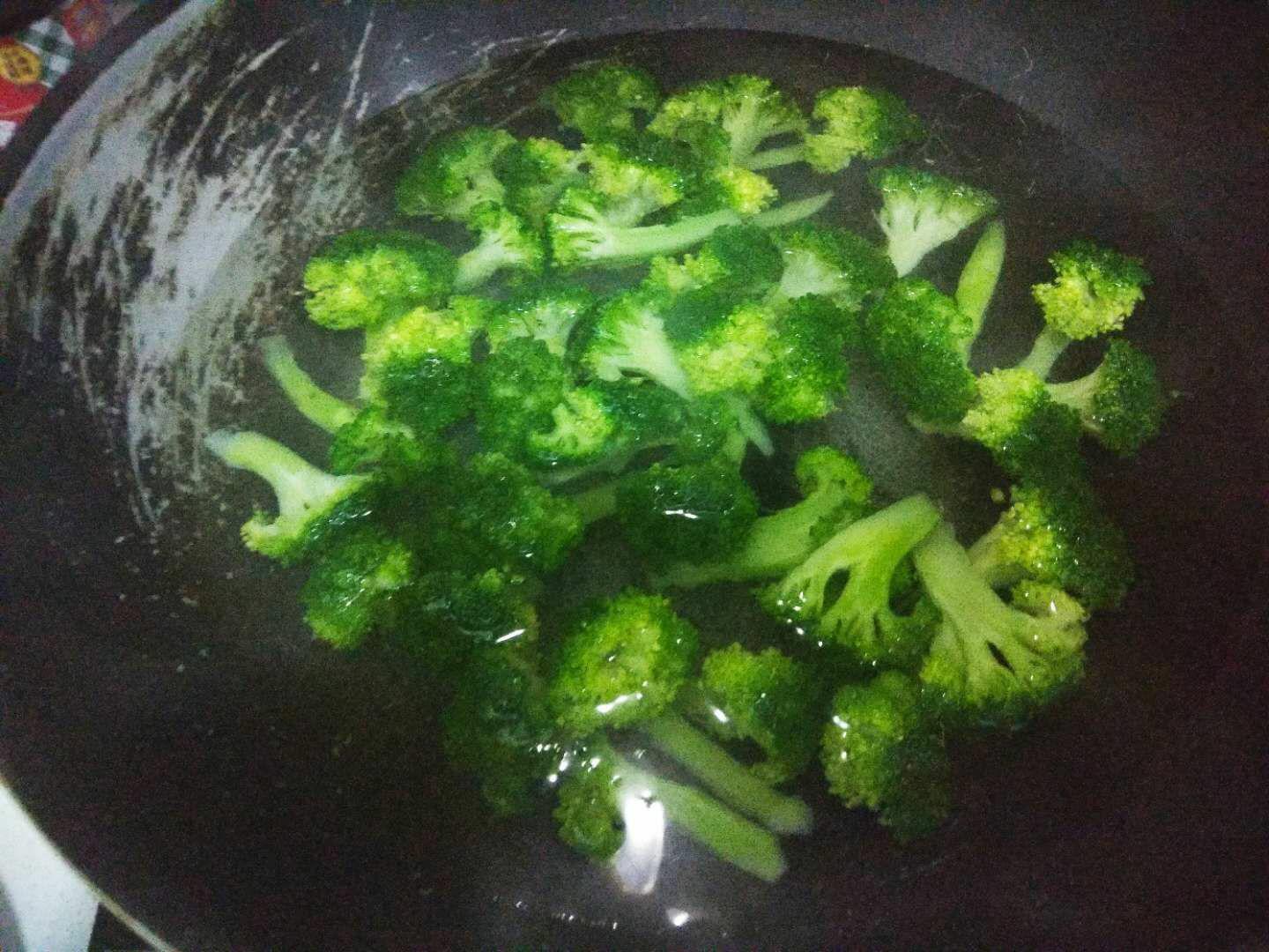 麻醬西蘭花的做法-麻醬味其它工藝菜譜-易網(wǎng)健康養(yǎng)生網(wǎng) 麻醬西蘭花的做法-麻醬味其它工藝菜譜