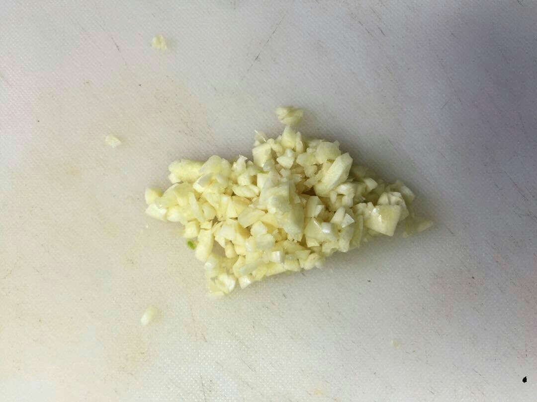 蒜蓉茼蒿的做法-家常味炒菜譜-易網健康養生網 蒜蓉茼蒿的做法-家常味炒菜譜