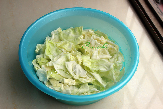 干鍋包菜的做法-麻辣味炒菜譜-易網健康養生網 干鍋包菜的做法-麻辣味炒菜譜