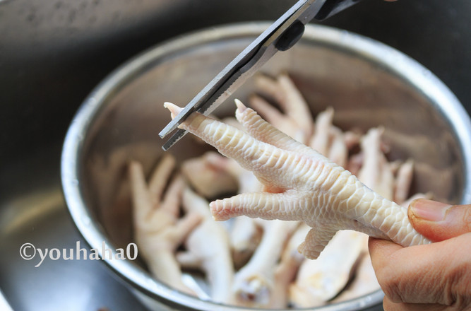 啤酒燒鳳爪的做法-家常味燒菜譜-易網健康養(yǎng)生網 啤酒燒鳳爪的做法-家常味燒菜譜