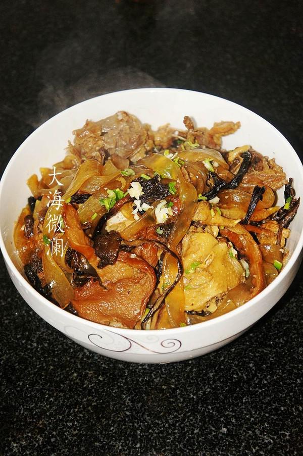 小雞燉蘑菇的做法-家常味燉菜譜