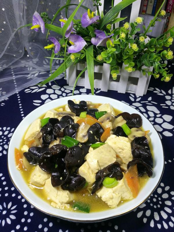 木耳口蘑熘豆腐的做法-家常味熘菜譜