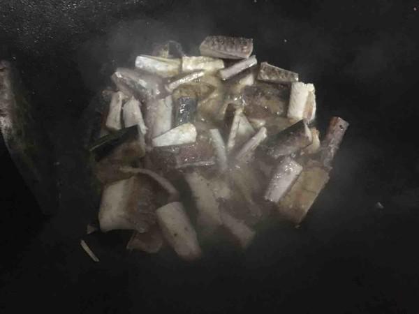 紅燒鱤魚(yú)的做法-香辣味燒菜譜-易網(wǎng)健康養(yǎng)生網(wǎng) 紅燒鱤魚(yú)的做法-香辣味燒菜譜