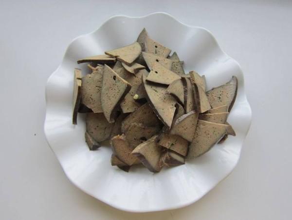 芹菜炒豬肝的做法-家常味炒菜譜-易網健康養生網 芹菜炒豬肝的做法-家常味炒菜譜