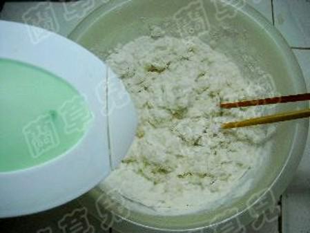 雪菜餡餅的做法-家常味煎菜譜-易網<a href=http://www.xllyou.com/ target=_blank class=infotextkey>健康養生</a>網 雪菜餡餅的做法-家常味煎菜譜