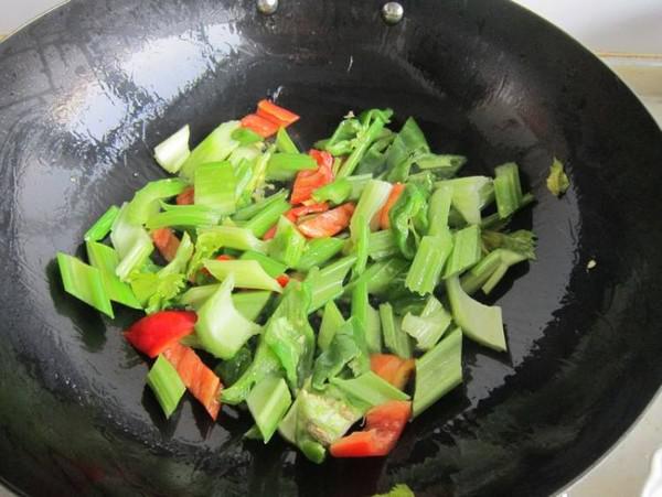 芹菜炒豬肝的做法-家常味炒菜譜-易網健康養生網 芹菜炒豬肝的做法-家常味炒菜譜