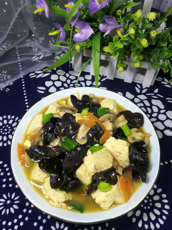 木耳口蘑熘豆腐的做法-家常味熘菜譜