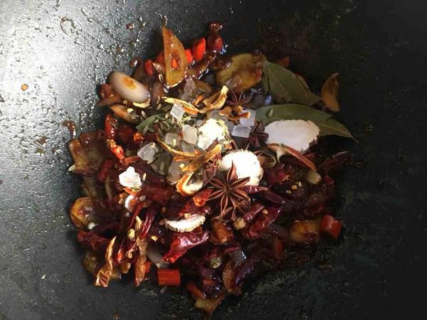 鹵鴨翅的做法-香辣味鹵菜譜-易網健康養生網 鹵鴨翅的做法-香辣味鹵菜譜