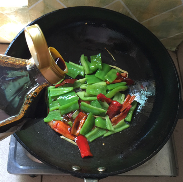 紫蘇煎雞蛋的做法-家常味煎菜譜-易網(wǎng)健康養(yǎng)生網(wǎng) 紫蘇煎雞蛋的做法-家常味煎菜譜