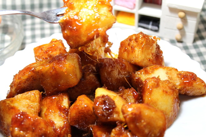 拔絲蘋果的做法-甜味煮菜譜-易網(wǎng)健康養(yǎng)生網(wǎng) 拔絲蘋果的做法-甜味煮菜譜