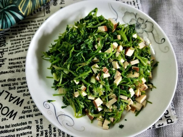 雞蛋干拌香菜的做法-咸鮮味拌菜譜