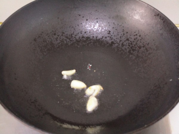 茭白炒毛豆子的做法-咸鮮味燒菜譜