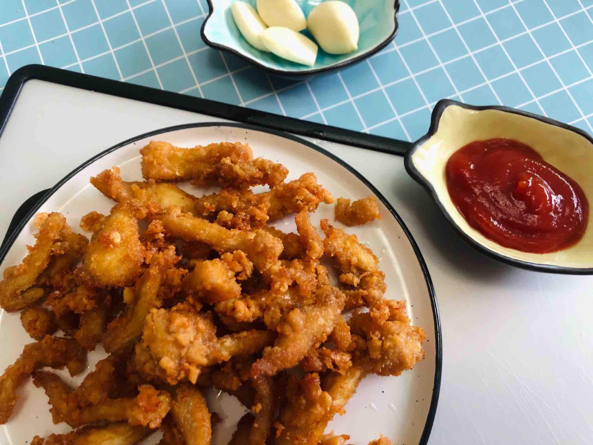 蒜香雞柳的做法-咸鮮味炸菜譜-易網健康養生網 蒜香雞柳的做法-咸鮮味炸菜譜