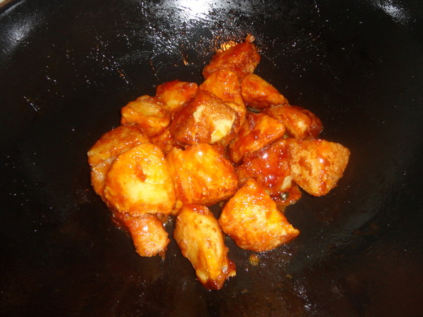 拔絲蘋果的做法-甜味煮菜譜-易網(wǎng)健康養(yǎng)生網(wǎng) 拔絲蘋果的做法-甜味煮菜譜