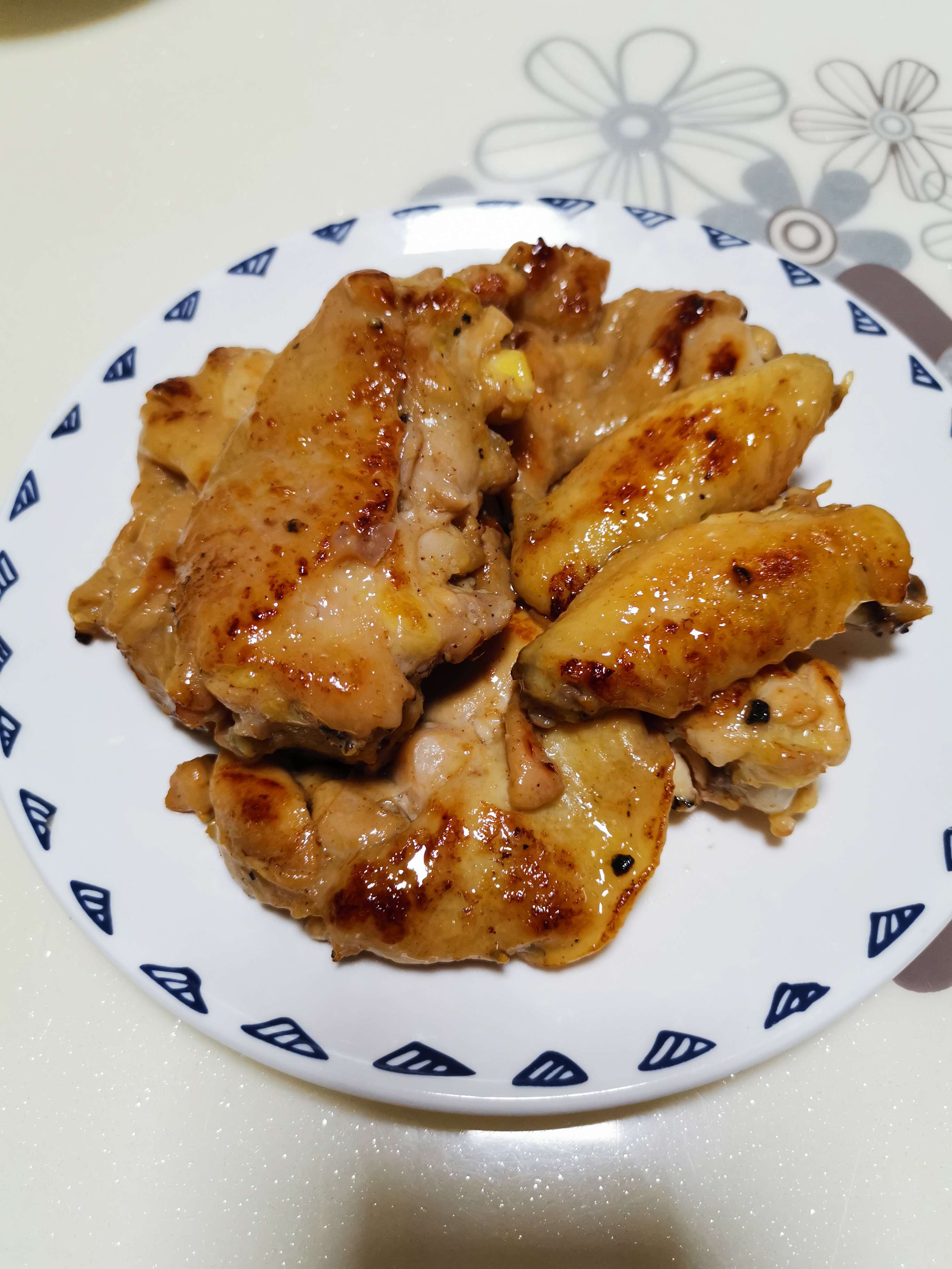 黑椒雞扒的做法-黑椒味煎菜譜-易網健康養生網 黑椒雞扒的做法-黑椒味煎菜譜