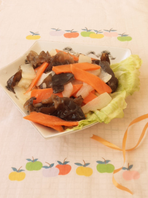 三色健康菜的做法-家常味炒菜譜-易網(wǎng)健康養(yǎng)生網(wǎng) 三色健康菜的做法-家常味炒菜譜