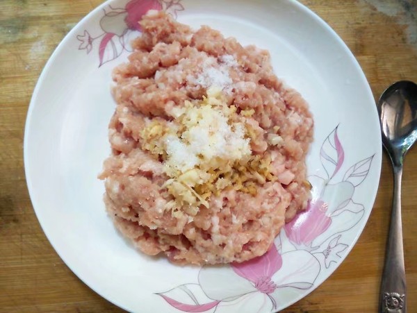 肉末紫菜卷的做法-咸鮮味蒸菜譜-易網健康養生網 肉末紫菜卷的做法-咸鮮味蒸菜譜