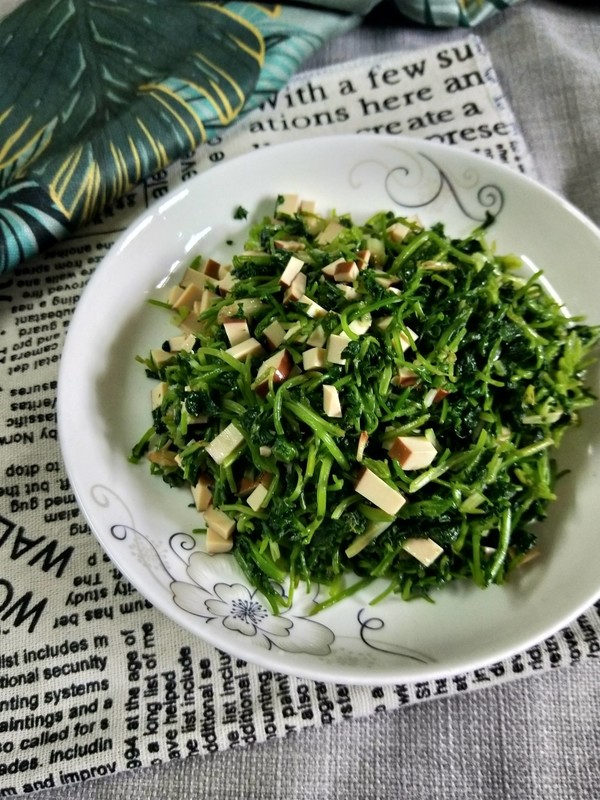 雞蛋干拌香菜的做法-咸鮮味拌菜譜-易網健康養生網 雞蛋干拌香菜的做法-咸鮮味拌菜譜