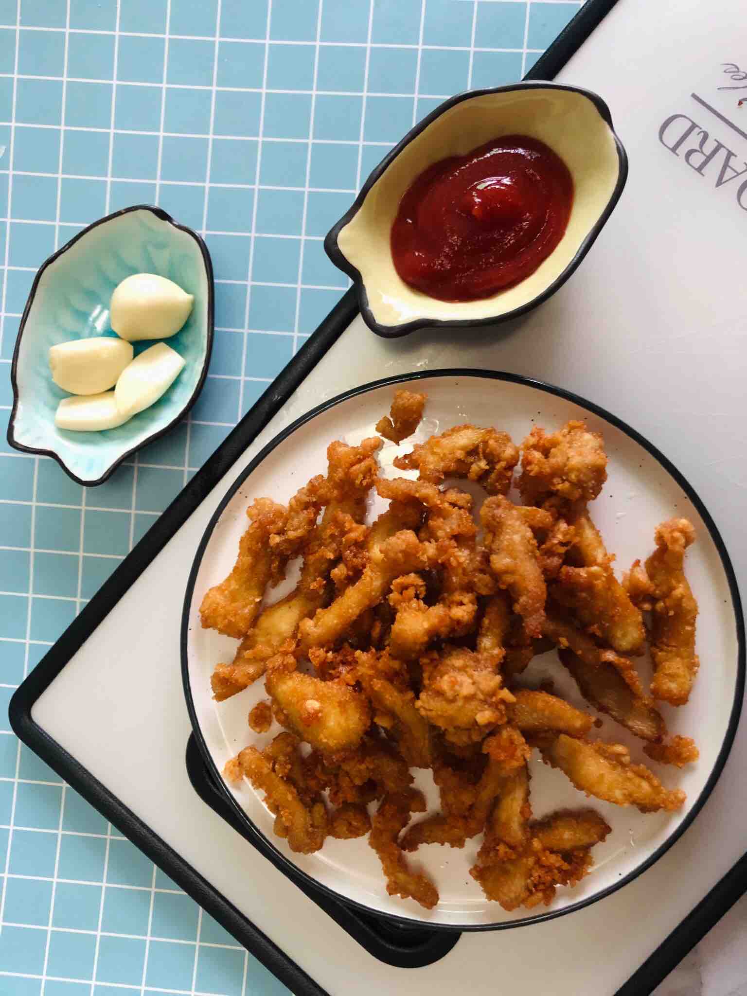 蒜香雞柳的做法-咸鮮味炸菜譜-易網健康養生網 蒜香雞柳的做法-咸鮮味炸菜譜