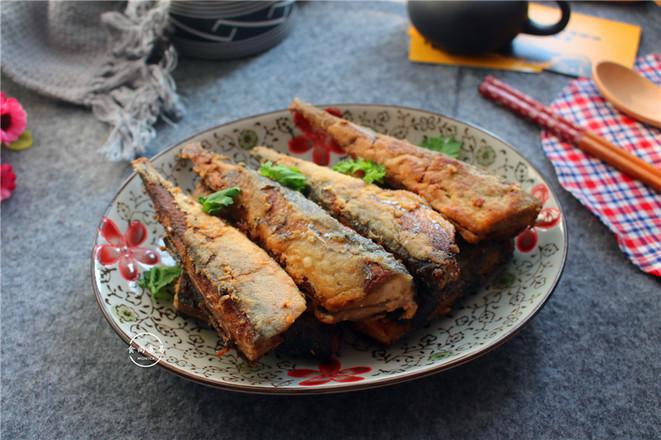 香煎秋刀魚的做法-家常味煎菜譜-易網健康養生網 香煎秋刀魚的做法-家常味煎菜譜