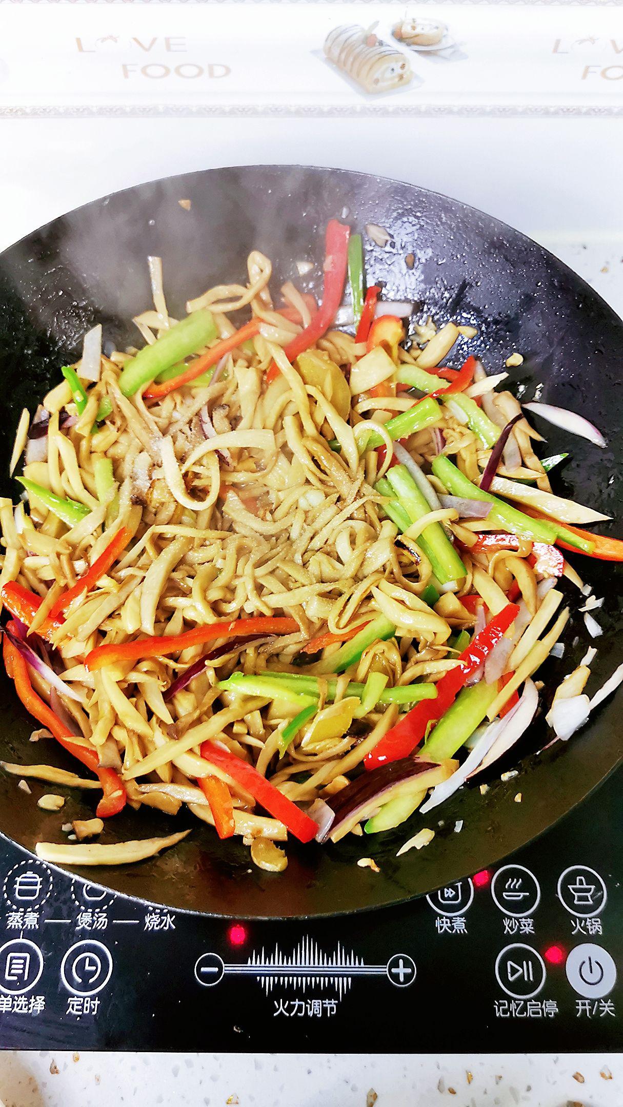 辣炒杏鮑菇的做法-香辣味炒菜譜-易網健康養生網 辣炒杏鮑菇的做法-香辣味炒菜譜