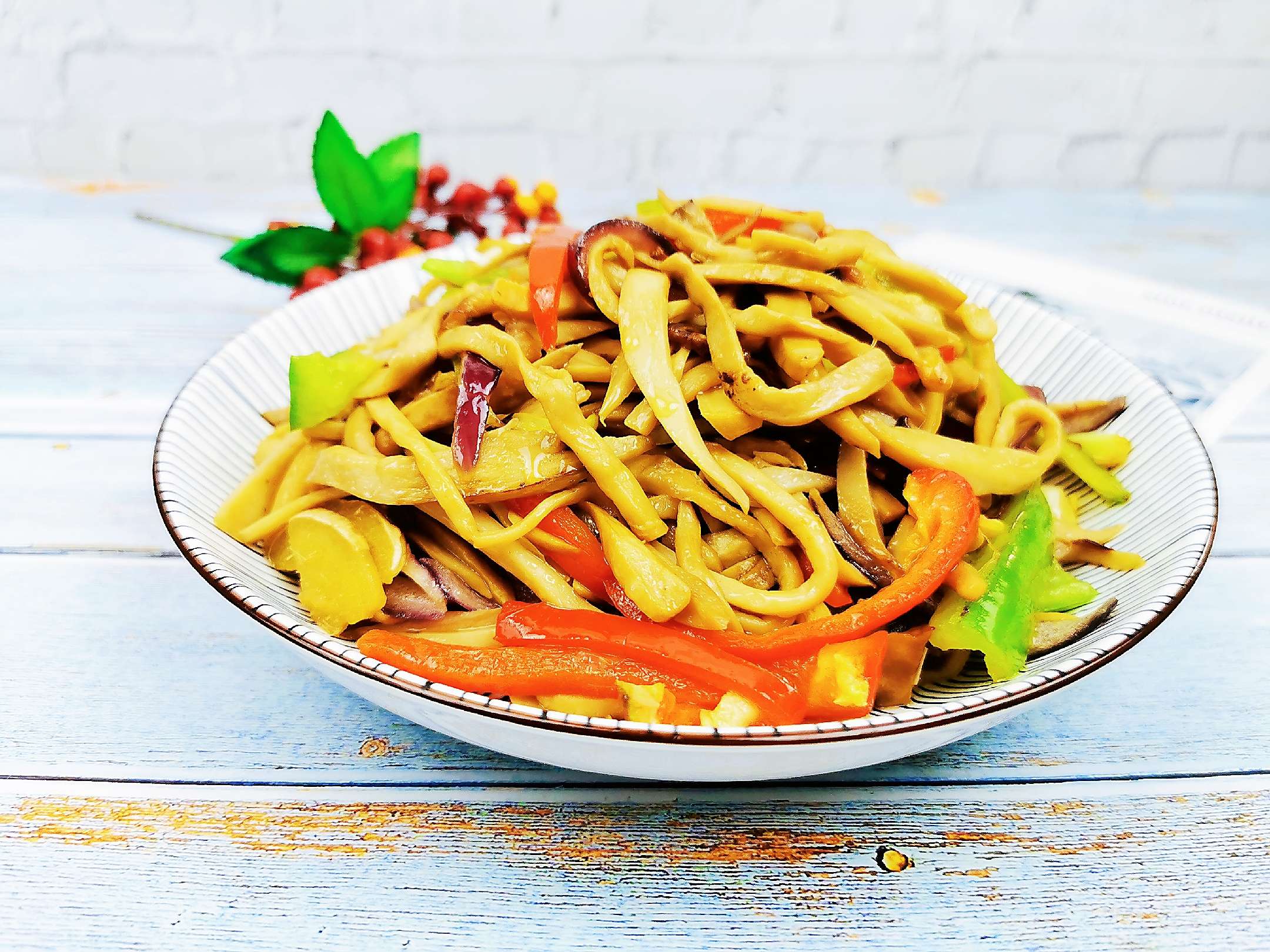 辣炒杏鮑菇的做法-香辣味炒菜譜-易網健康養生網 辣炒杏鮑菇的做法-香辣味炒菜譜