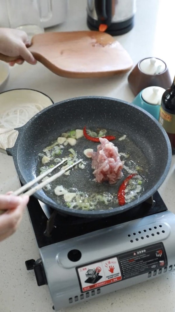 春餅和炒合菜做法的做法-咸鮮味炒菜譜