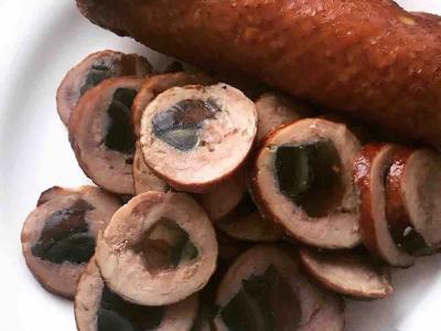 松花雞腿卷的做法-咸鮮味蒸菜譜