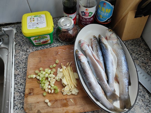 醬燜梭魚的做法-咸鮮味燉菜譜