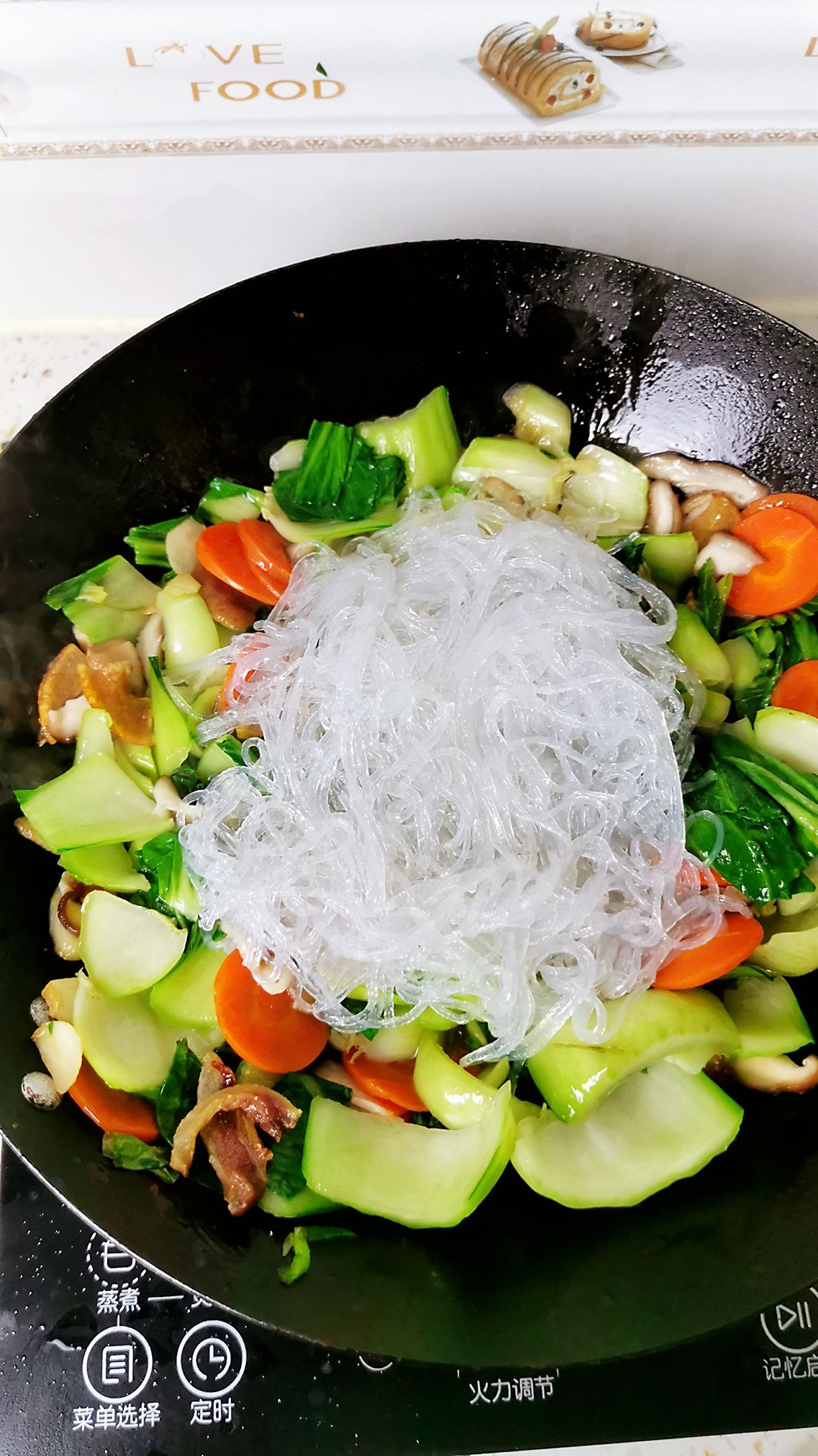 油菜炒粉絲的做法-咸鮮味炒菜譜-易網健康養生網 油菜炒粉絲的做法-咸鮮味炒菜譜