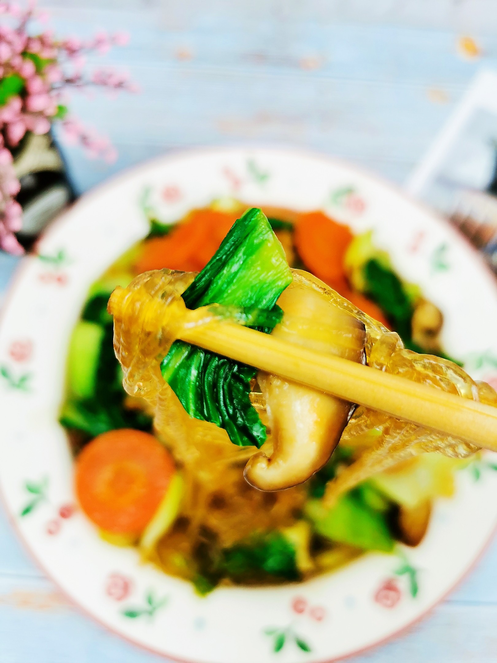 油菜炒粉絲的做法-咸鮮味炒菜譜-易網健康養生網 油菜炒粉絲的做法-咸鮮味炒菜譜