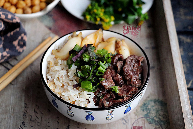 鮮鮑魚牛肉飯的做法-咸鮮味煮菜譜-易網健康養生網 鮮鮑魚牛肉飯的做法-咸鮮味煮菜譜