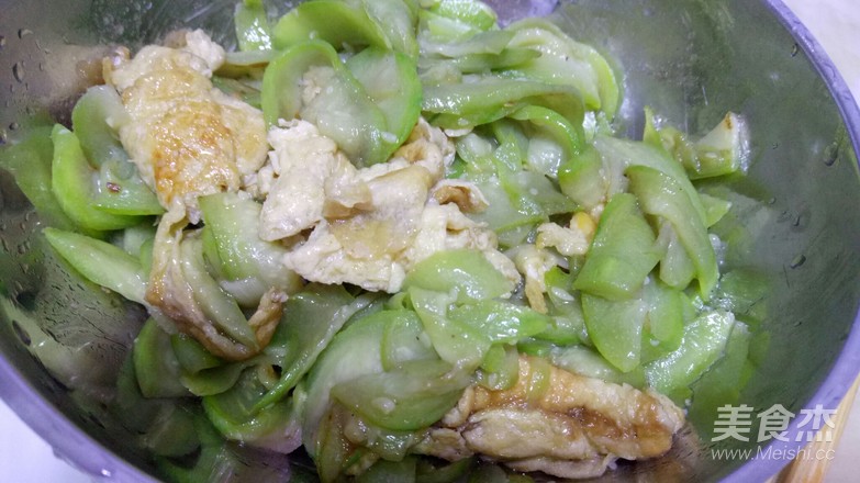 絲瓜炒蛋的做法-家常味炒菜譜-易網(wǎng)健康養(yǎng)生網(wǎng) 絲瓜炒蛋的做法-家常味炒菜譜