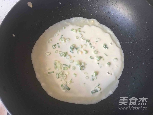 蔥花雞蛋餅的做法-蔥香味煎菜譜-易網(wǎng)健康養(yǎng)生網(wǎng) 蔥花雞蛋餅的做法-蔥香味煎菜譜
