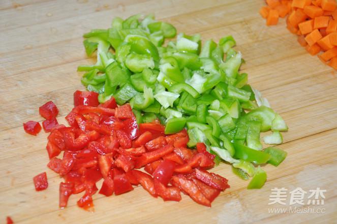 咖喱菌粉黃金炒飯的做法-咖喱味炒菜譜-易網健康養生網 咖喱菌粉黃金炒飯的做法-咖喱味炒菜譜