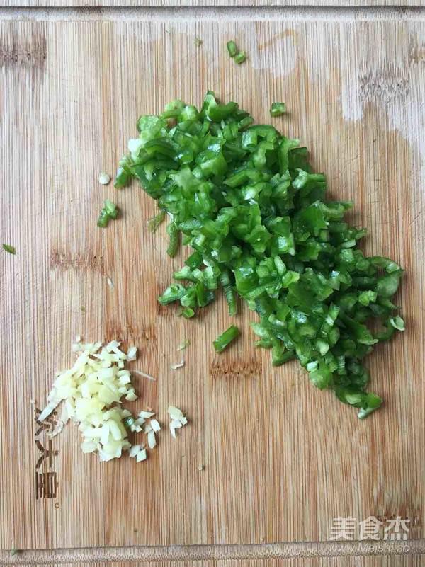 蛋炒飯家常版的做法-家常味炒菜譜-易網(wǎng)<a href=http://www.xllyou.com/ target=_blank class=infotextkey>健康養(yǎng)生</a>網(wǎng) 蛋炒飯家常版的做法-家常味炒菜譜