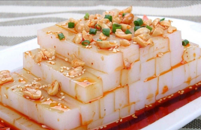 徽湘情緣涼粉做法的做法-其它口味煮菜譜-易網(wǎng)<a href=http://www.xllyou.com/ target=_blank class=infotextkey>健康養(yǎng)生</a>網(wǎng) 徽湘情緣涼粉做法的做法-其它口味煮菜譜