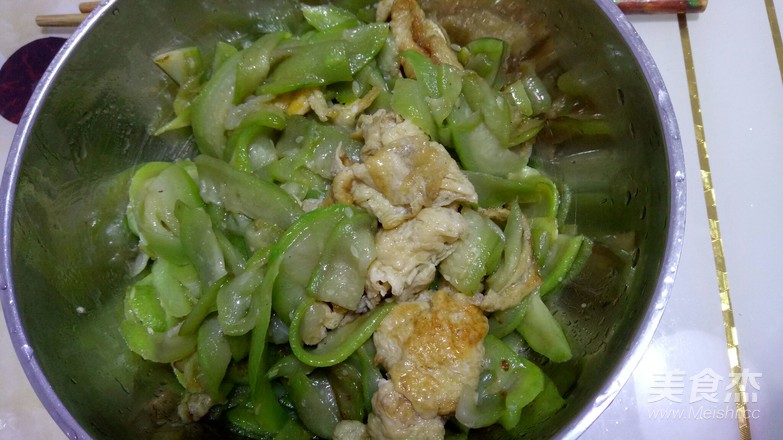 絲瓜炒蛋的做法-家常味炒菜譜-易網(wǎng)健康養(yǎng)生網(wǎng) 絲瓜炒蛋的做法-家常味炒菜譜