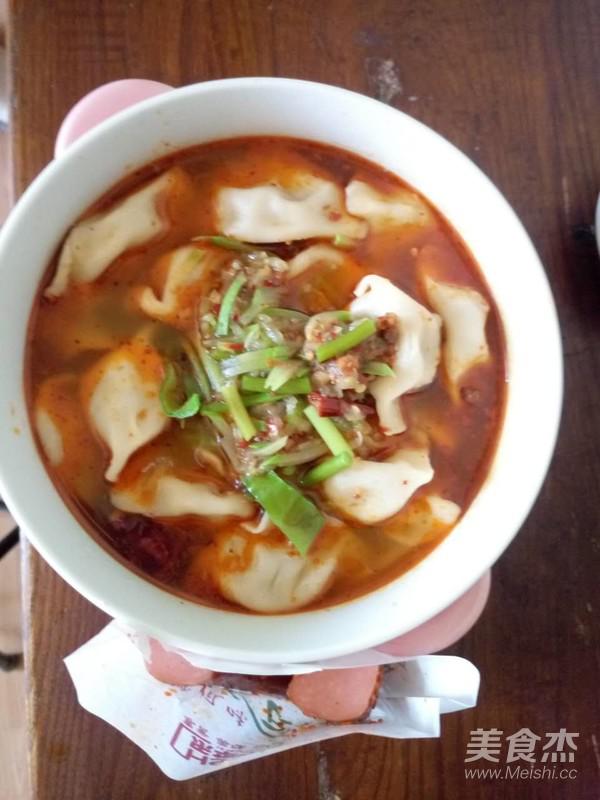 瞎搗亂的火鍋餃子的做法-紅油味煮菜譜